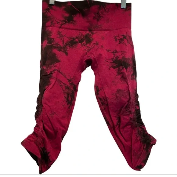 Lululemon size small bundle cropped leggings size 4! - Picture 2 of 16